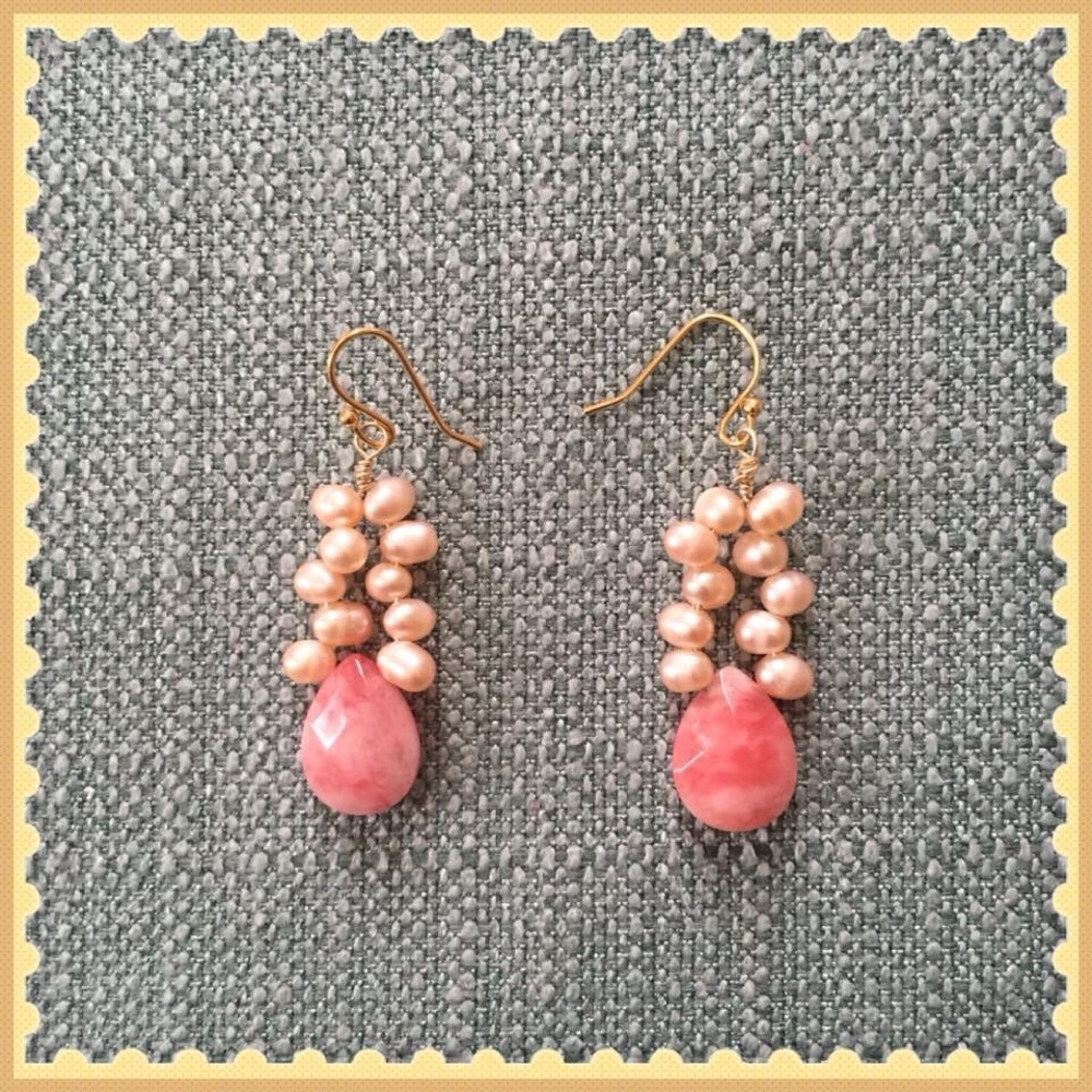 Handmade earrings. Rose quarts and pearls